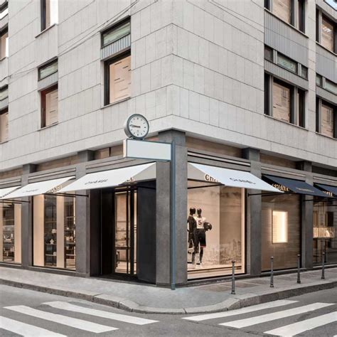 negozi trucchi chanel milano|Chanel milano nuova boutique.